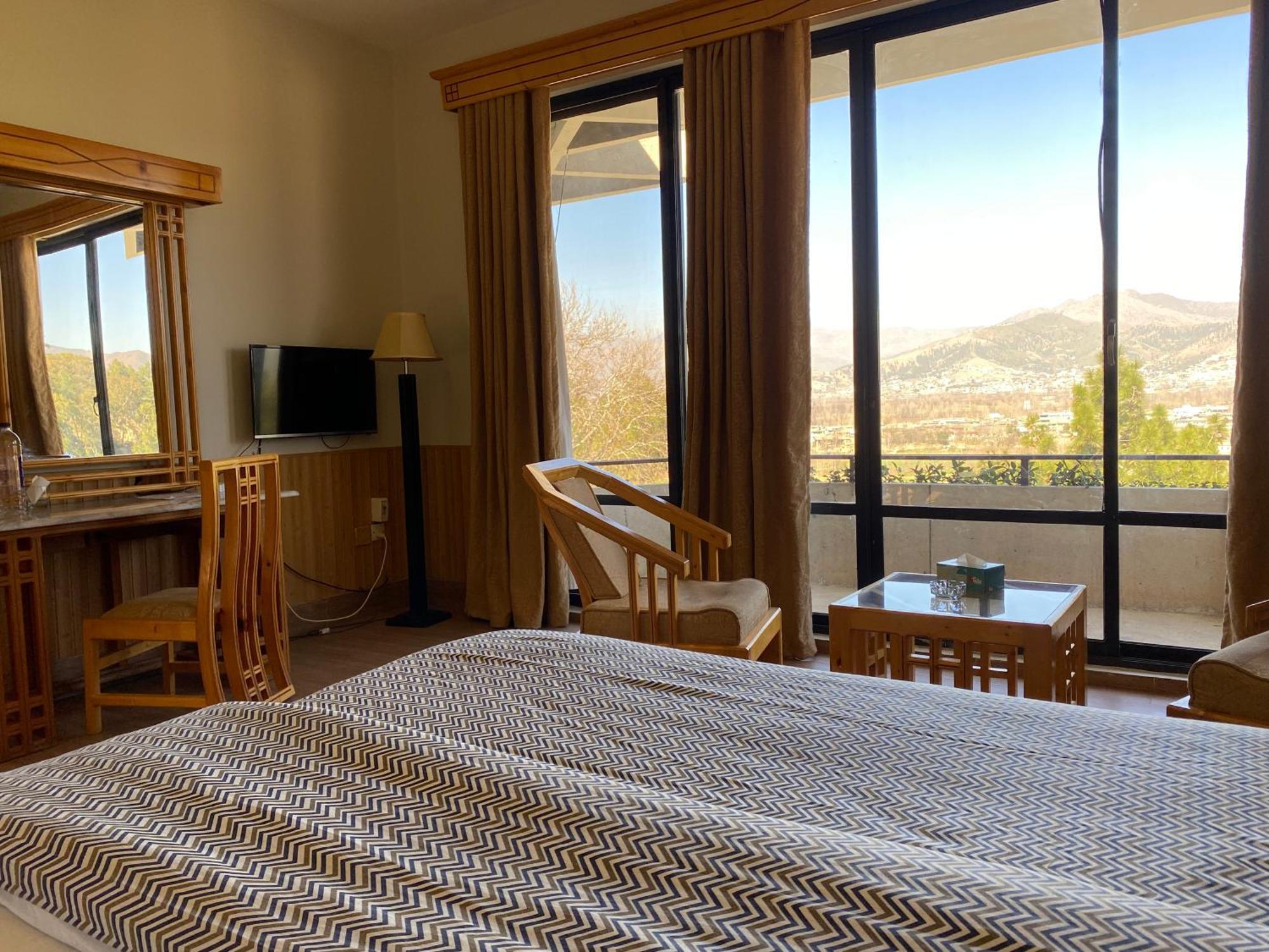 Rock City Resort Mingora Εξωτερικό φωτογραφία
